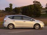 Toyota Prius MPV v 2011 года
